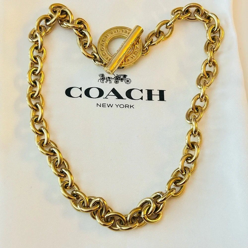 💰SOLD💰NWOT Coach 1941 Toggle Necklace - Picture 3 of 6